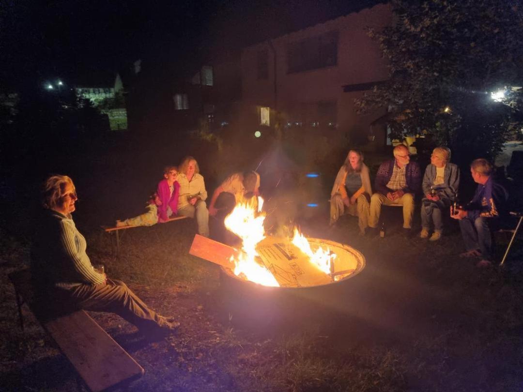 Burgenwelt Im Wilden Sueden Appartement Münsingen Buitenkant foto